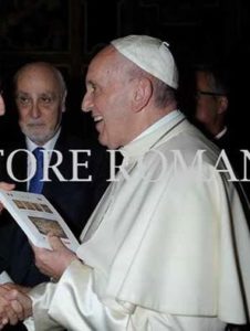 papa-con-libro